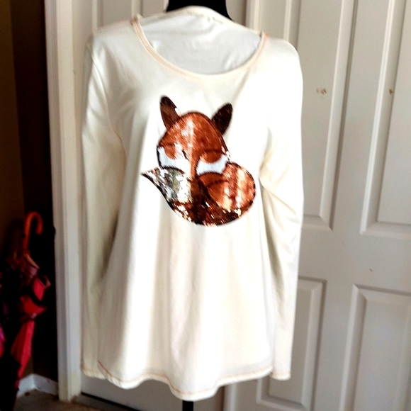 Tee's with sequin applique size L - Picture 1 of 2